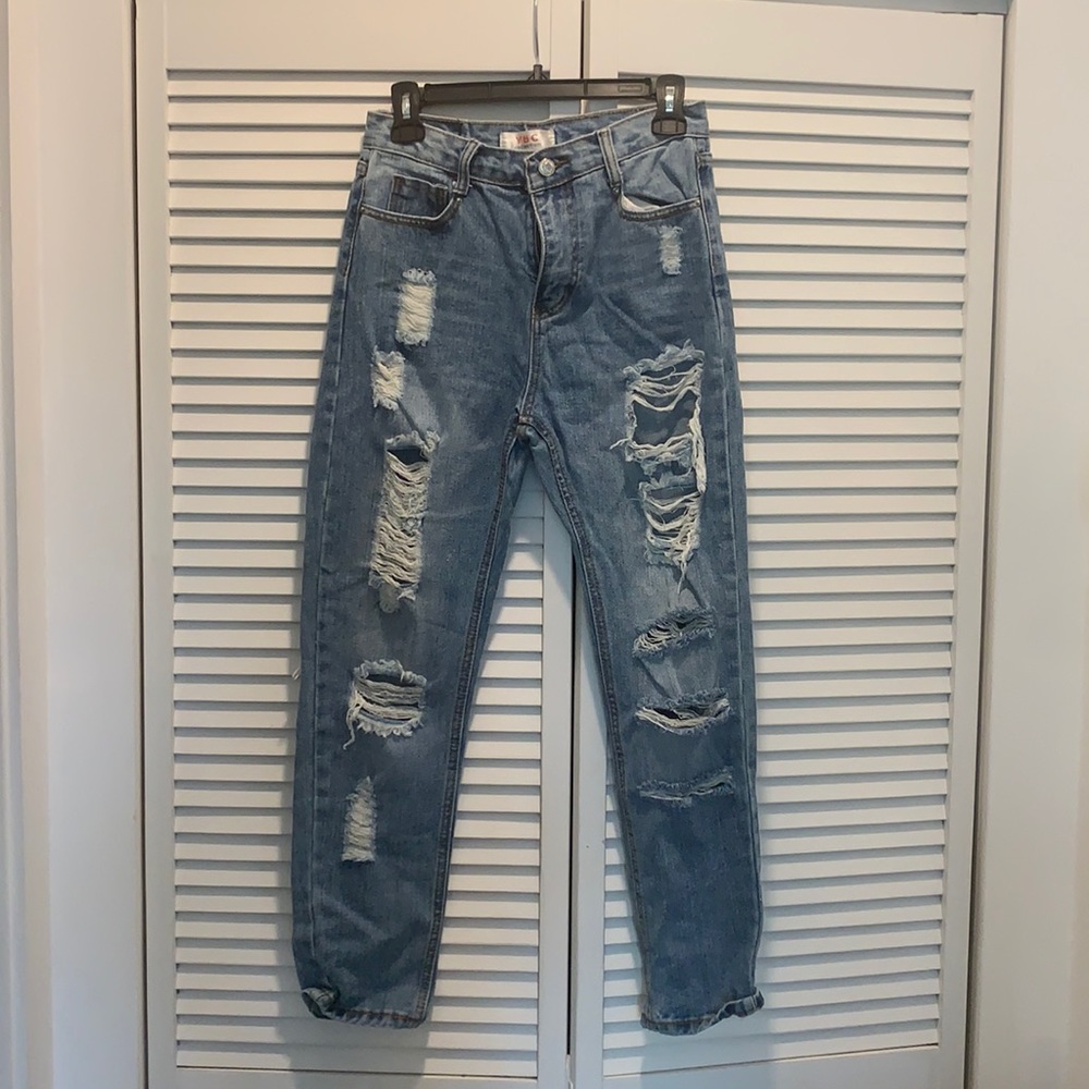 High waisted ripped jeans